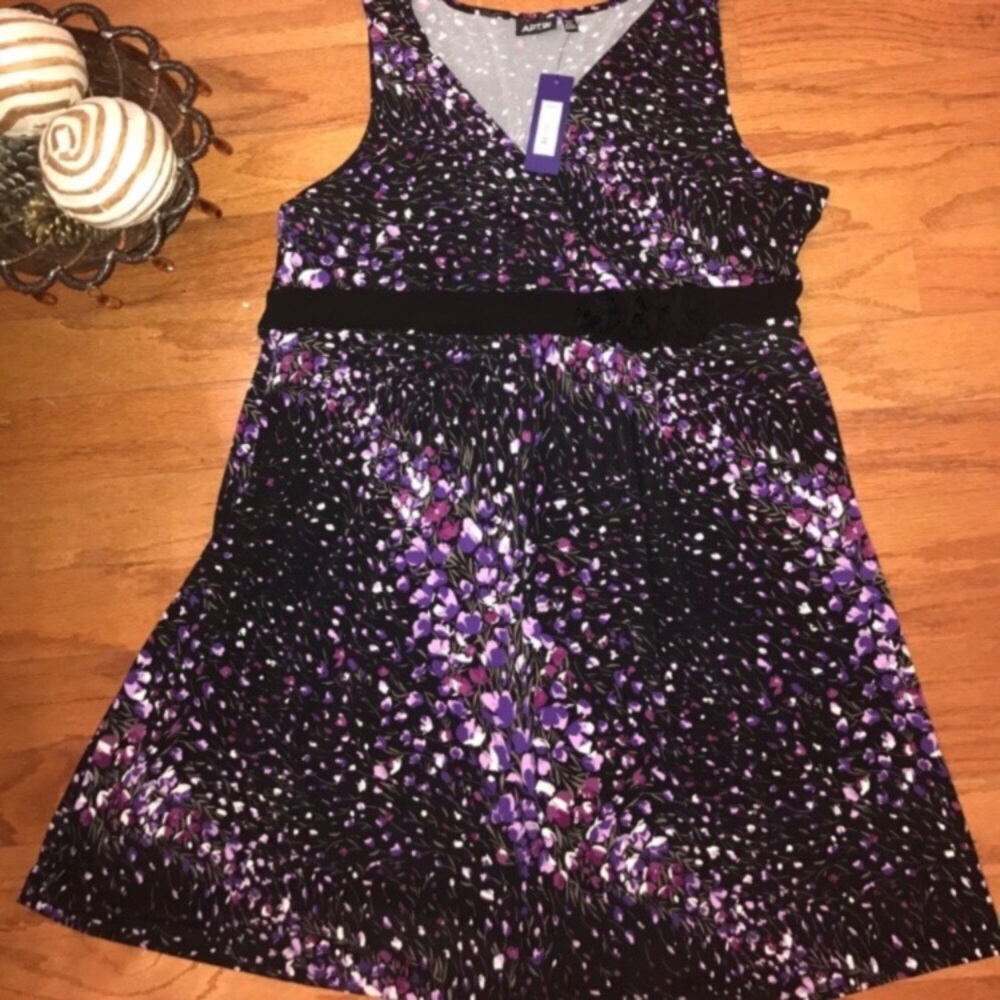 💜NWT APT. 9💜FLORAL DRESS WITH ROSETTES 💜 - Picture 2 of 5